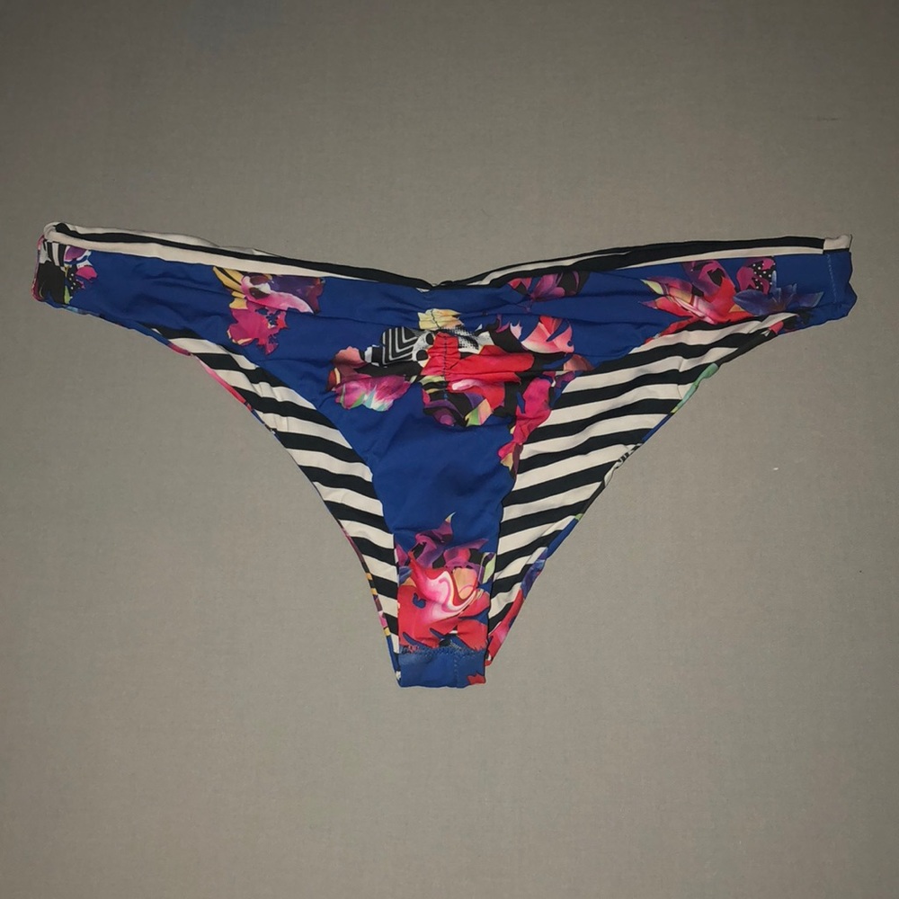 Reversible Volcom bikini